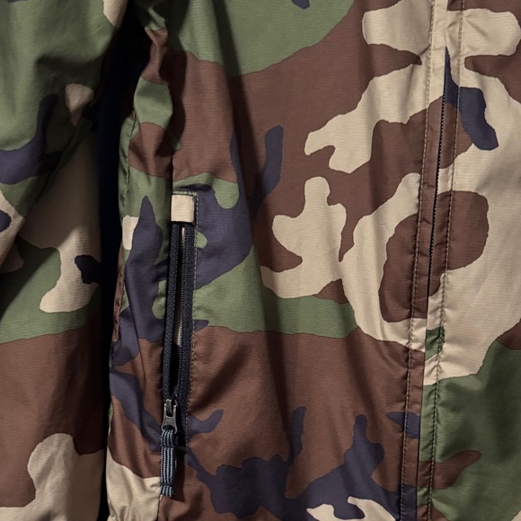 The North Face Green and Brown Camouflage Jacket Youth S 7/8 - Picture 4 of 9